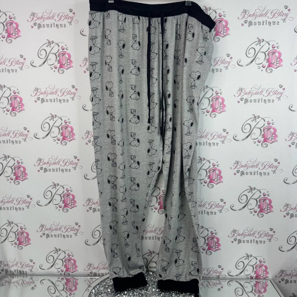 Peanuts snoopy pants comfy snoopy character Black and Gray Lounge Pants